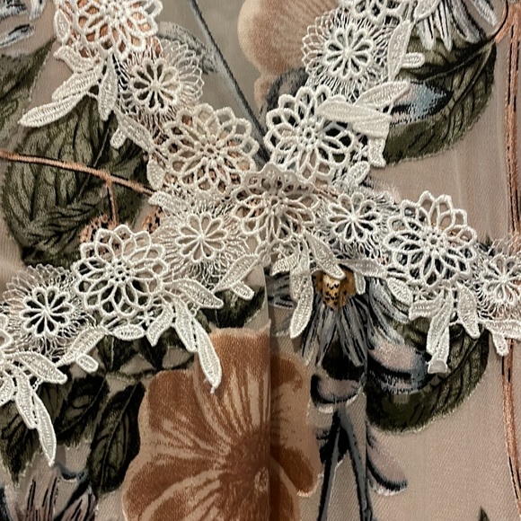 FOR LOVE & LEMONS FLORAL DRESS - Picture 5 of 10